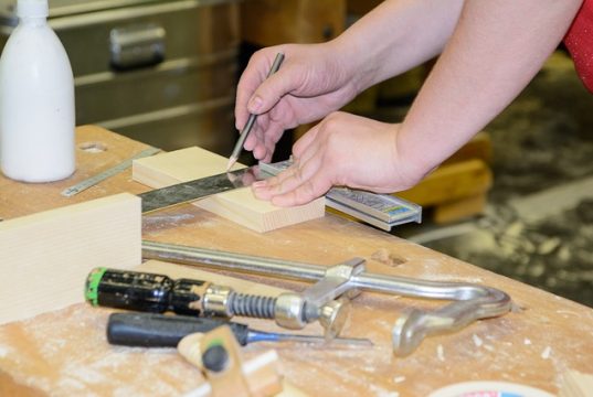 The World's Largest Database for Woodworking Projects